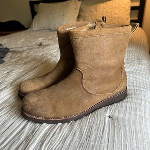 Men’s Ugg brown boots